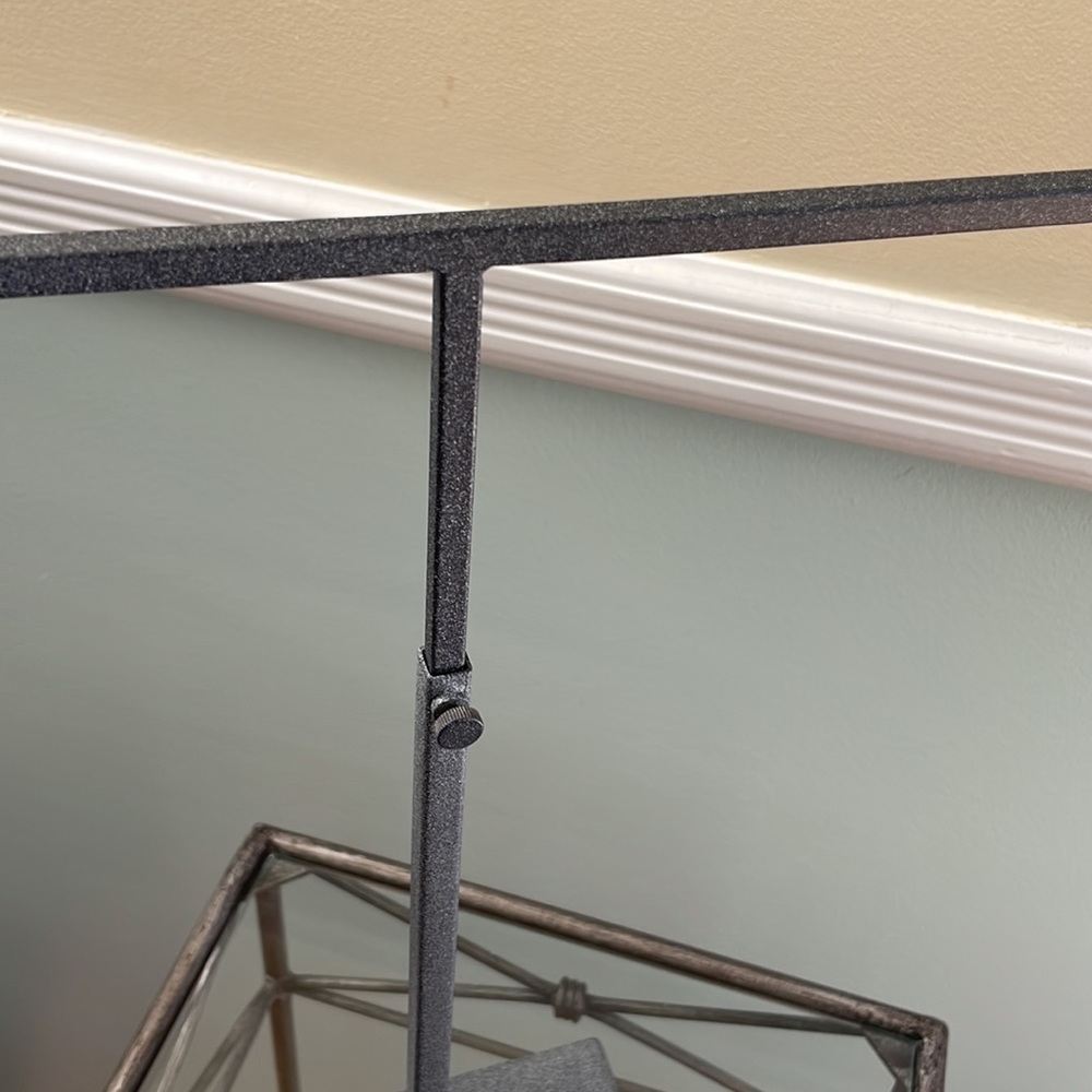 Adjustable metal stand for accessories - Picture 4 of 5